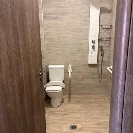 Tavani * Nea Roda